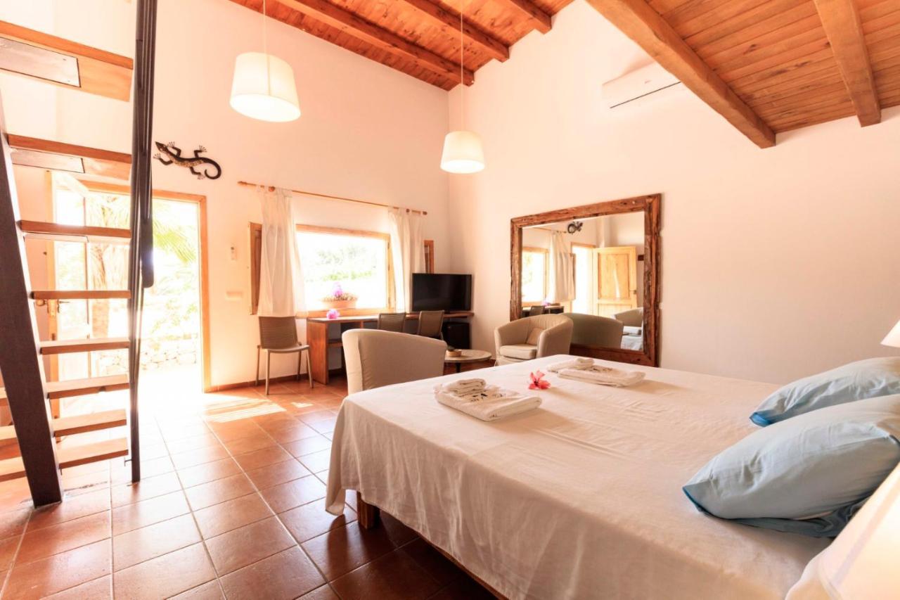 Es Pas Formentera Agroturismo Es Caló de Sant Agustí Esterno foto